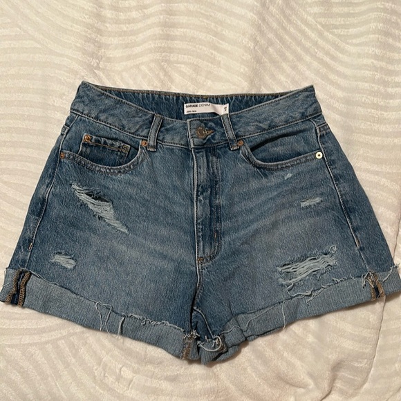 GARAGE DENIM SHORTS. - Picture 3 of 4